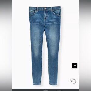 Torrid NWOT MidFit Skinny Super Soft High-Rise Jean